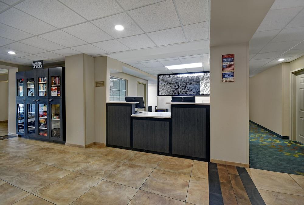 Candlewood Suites Columbia-Fort Jackson By Ihg Eksteriør billede